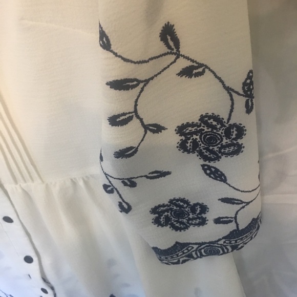 Shirt  Dress with design - Picture 5 of 8